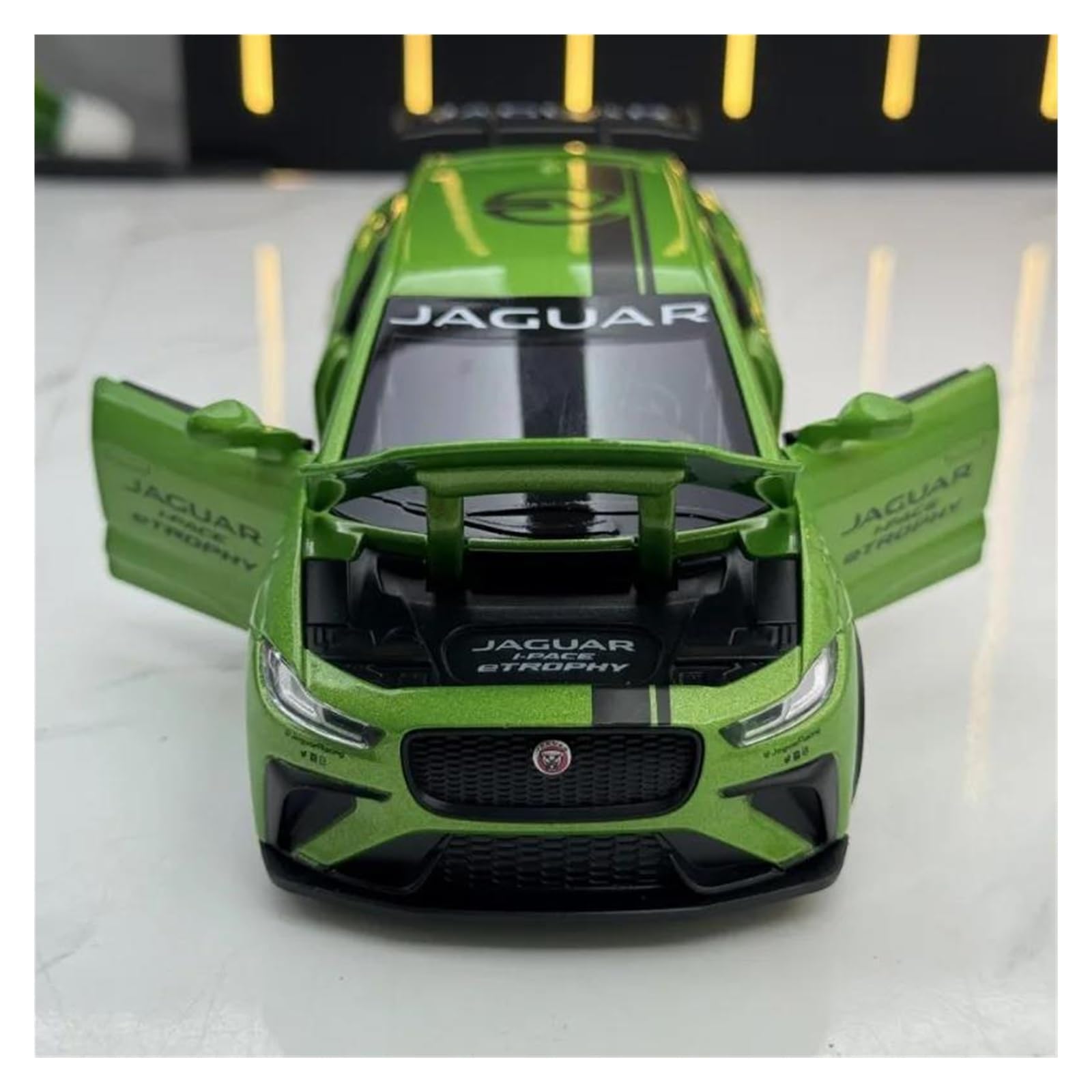 Veicoli a Motore in Scala 1:32 for La Simulazione for Juguar I-Pace Modello di Auto in Lega Statica Modello in Metallo Decorazione for Casa Ornamenti Modello di Auto Replica(Yellow)
