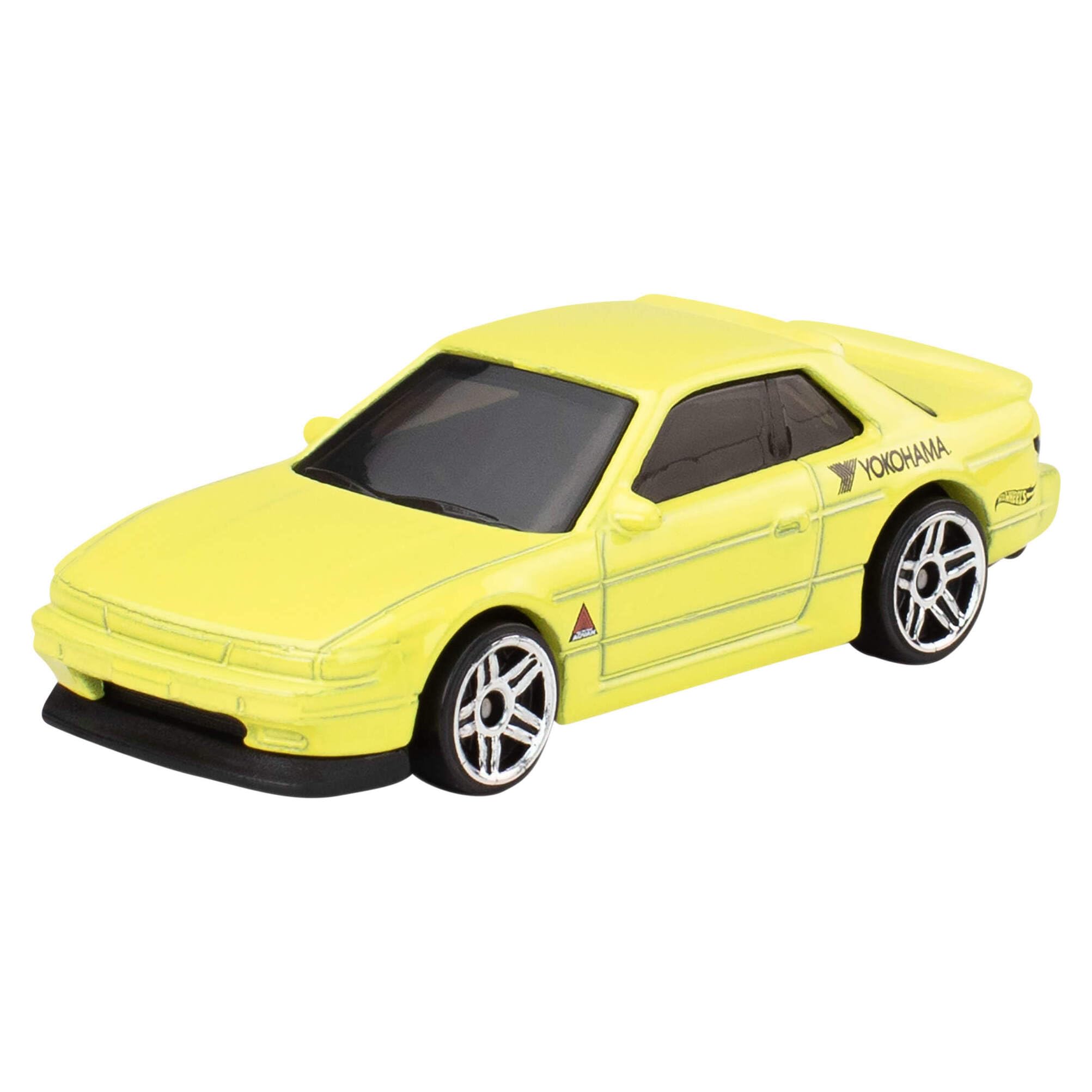 Hot Wheels Fast & Furious Toy Cars, Set of 5 1:64 Scale Die-Cast Vehicles Inspired By & Seen in the Fast Movies, JDR19 - Image 2