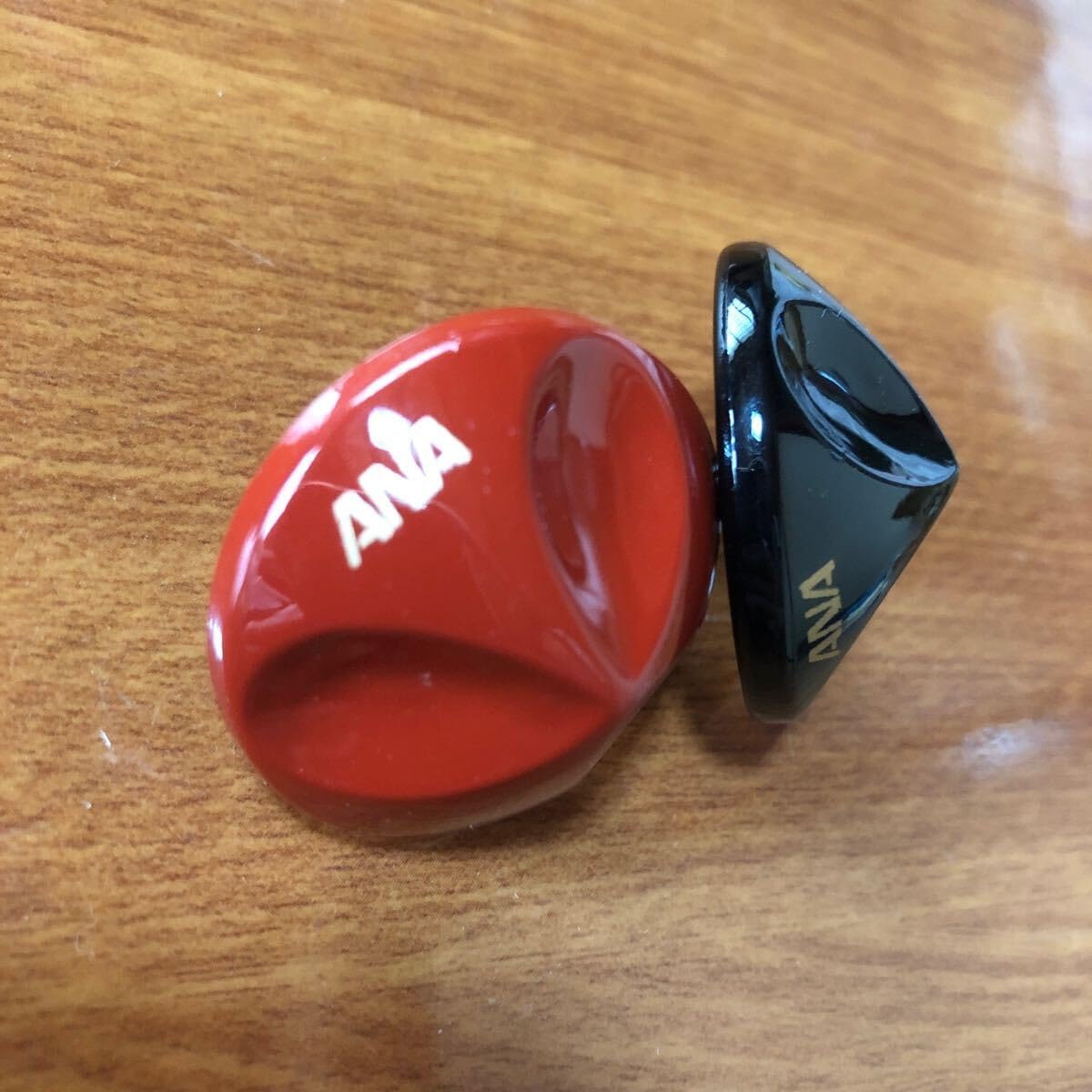 Amazon.co.jp: 〈〉箸置き 独楽 ANA 全日空 こま コマ 山中塗 朱 赤 黒