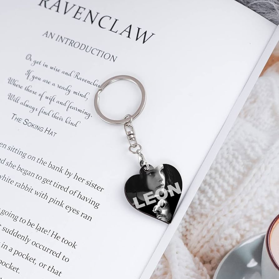 ❤【初回限定特典付】ガリレオDVD-BOXストーリーブック・限定キーホルダー付 Amazon.co.jp: [RYSTIX] キーホルダー レオン マチルダ LEON