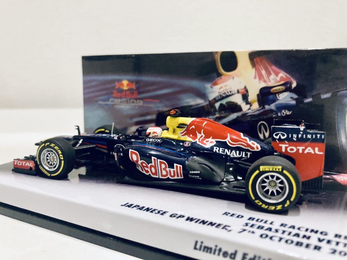 PMA】1/43 レッドブル ルノー RB8 #1 S.ベッテル ワールドチャンピオン