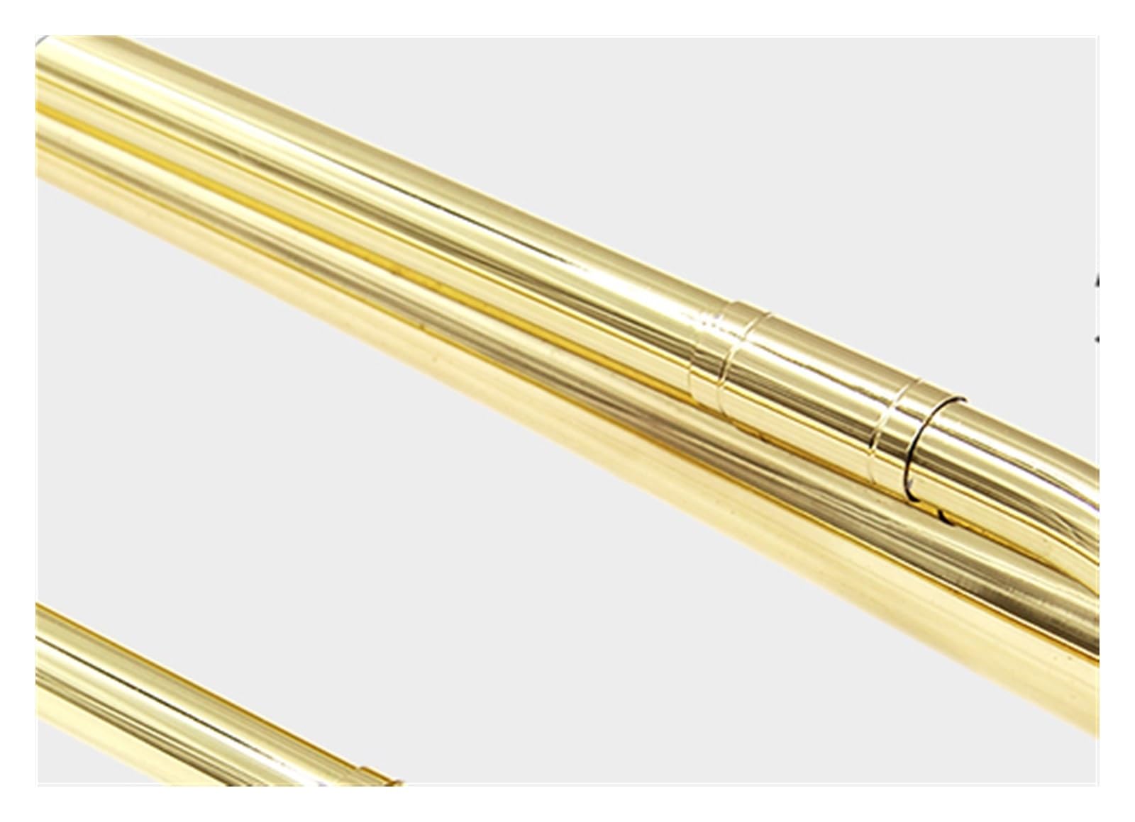Tromba Strumento a tromba di base laccato in oro con bocchino salva-manodopera 7C. Tromba in Si bemolle per principianti