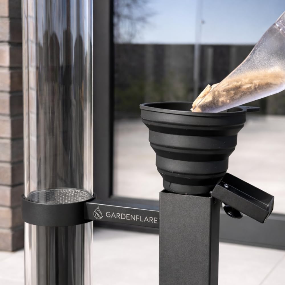 GARDENFLARE Pflege- & Zubehörset für Klassik Feuerrohr – 4-teilig mit Schaufel, Trichter, Teleskop-Glasbürste & Brennkammerbürste – Reinigungsset für Deine Pelletfackel (für 8 cm Glasrohr)