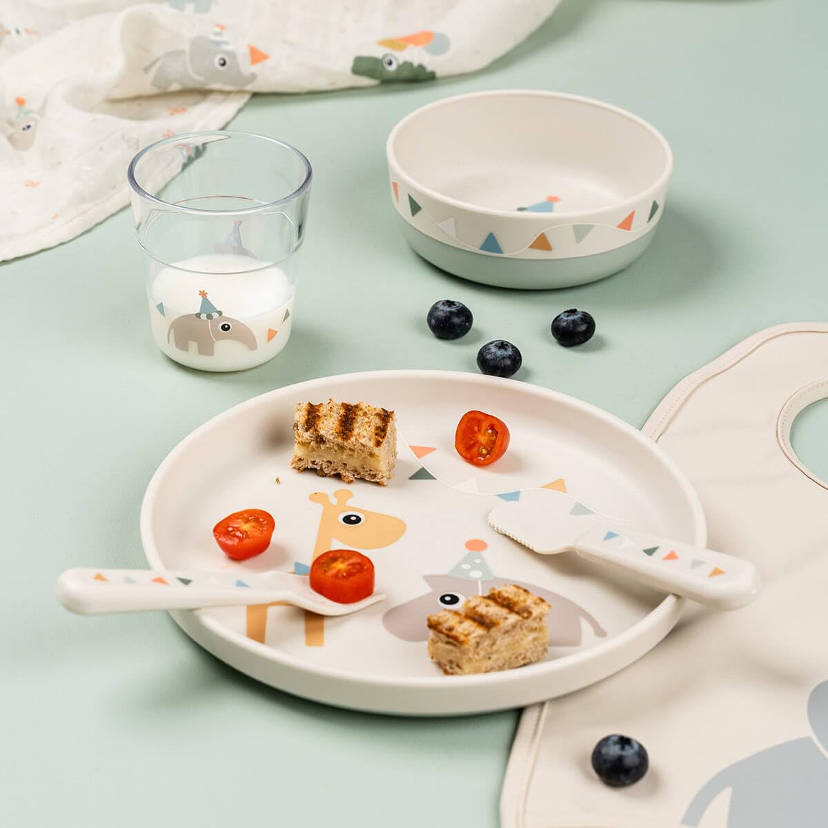Done by Deer Foodie Assiette Celebration Sand