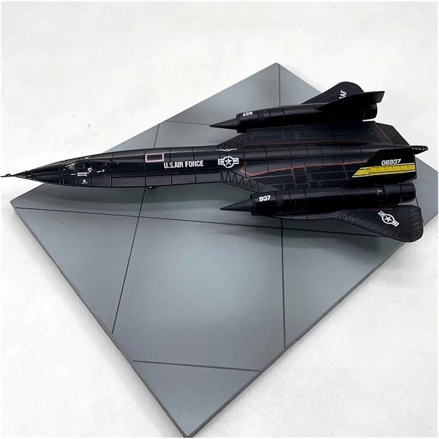 1:144 for SR-71 Blackbird Reconnaissance Aircraft Simulation Alloy Fighter Model Black Souvenir Scale Metal Airplane