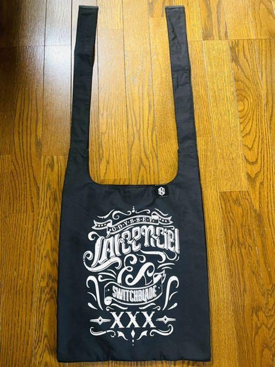 L'Arc~en~Ciel × SWITCHBLADE MARCHE BAG L'Arc～en～Ciel x SWITCHBLADE UNDERGROUND TOTE BAG (SHINY