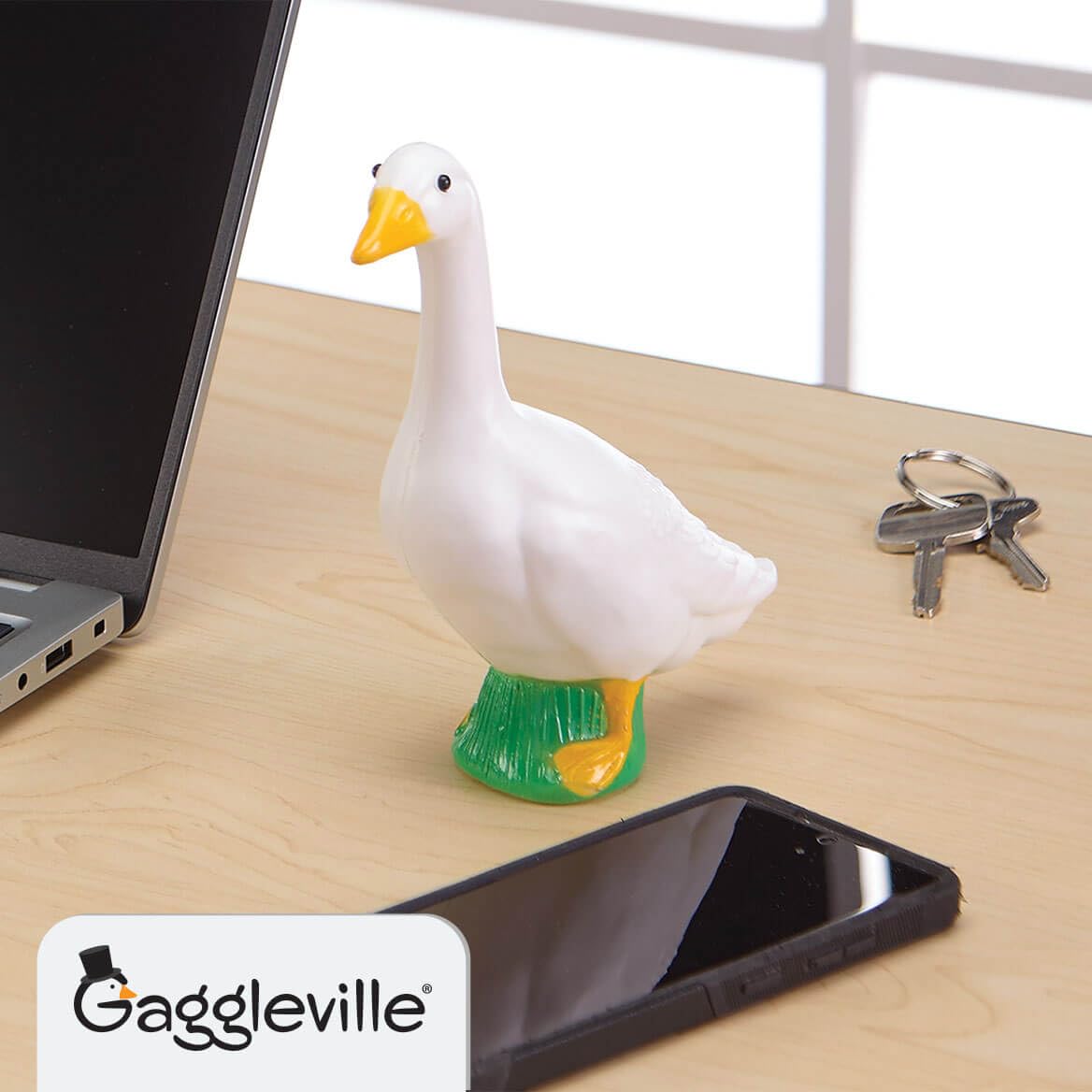 Condition photo showing New/Like New for fox valley traders gaggleville desktop goose 7" h statue