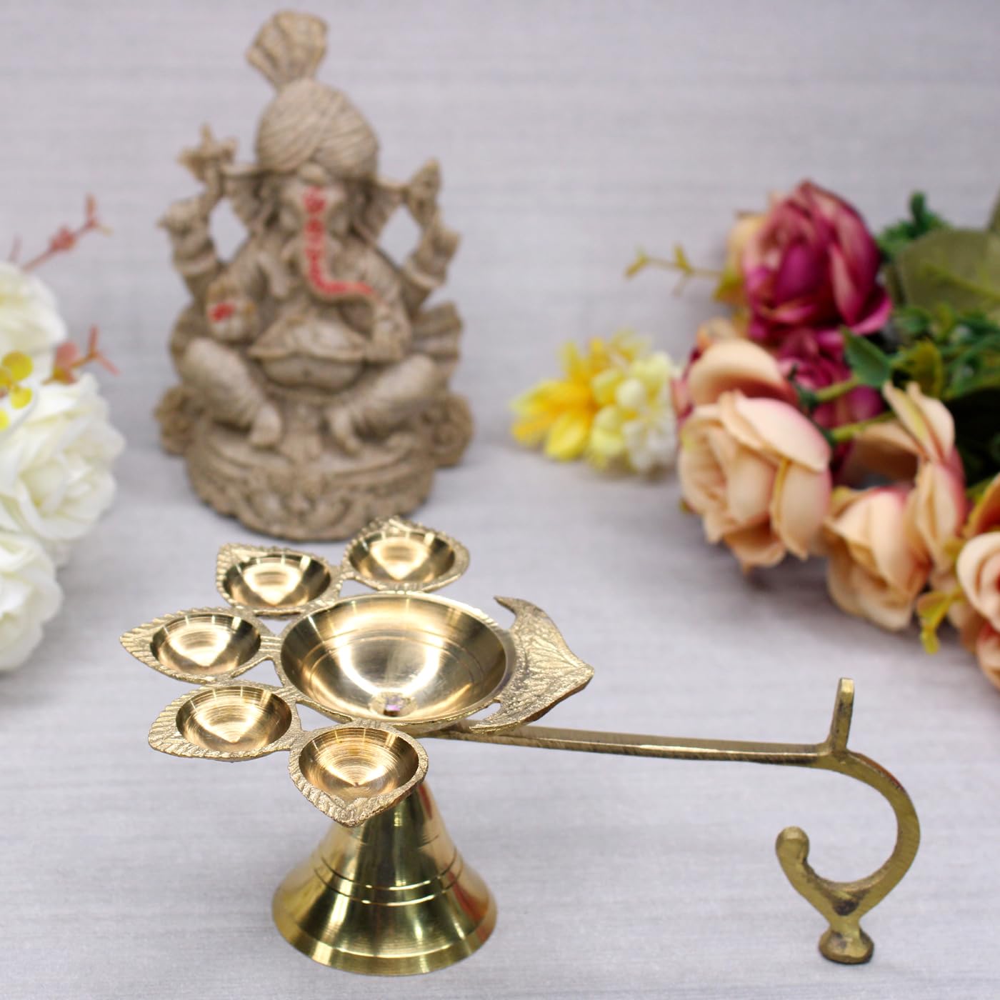 Prime Pooja Arthi Item Panch Deepak Aarti, Arti Diya with Handle Pooja Articles for Home, Golden, Pack of 1