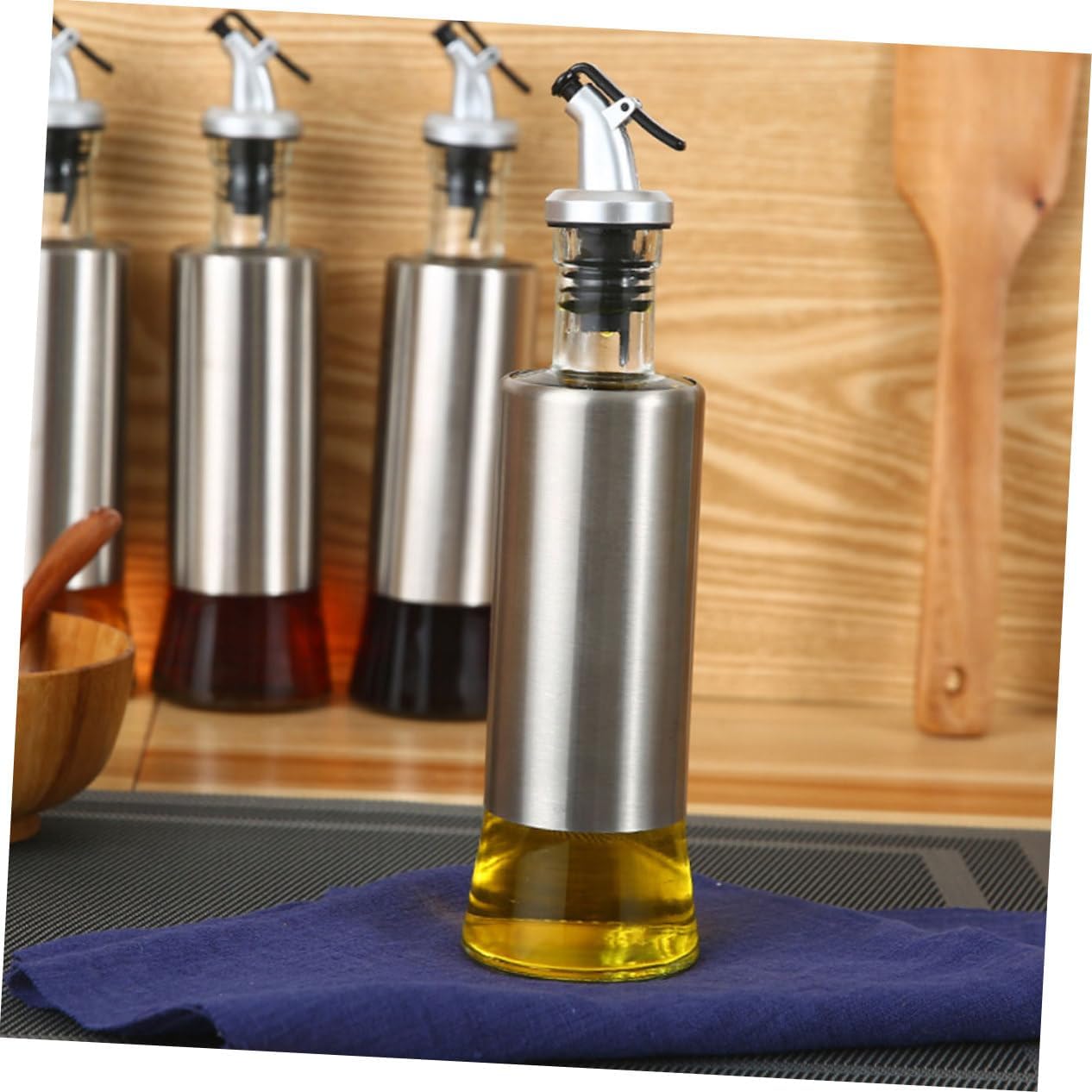 PRETYZOOM 1set Stainless Steel Glass Condiment Bottle Oil Dispenser Kitchen Oil Container Strainer Sprayer