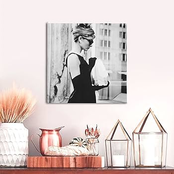 Amazon｜オードリー・ヘップバーン Audrey Hepburn アートパネル