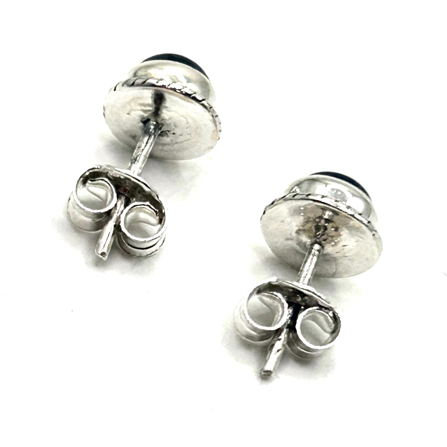 PENDIENTES BOTON CON PIEDRAS PRECIOSAS EN PLATA DE LEY (AMATISTA)