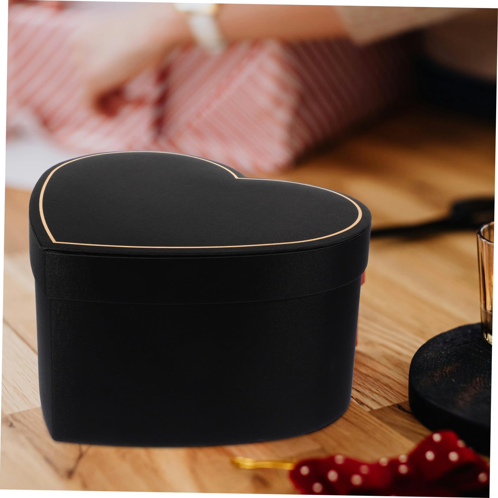 Gogogmee Herzförmige Geschenkkartonbox Schwarz mit Deckel aus Stoff Dekorative Geschenkverpackung für Party und Restaurant als Edle Geschenkbox