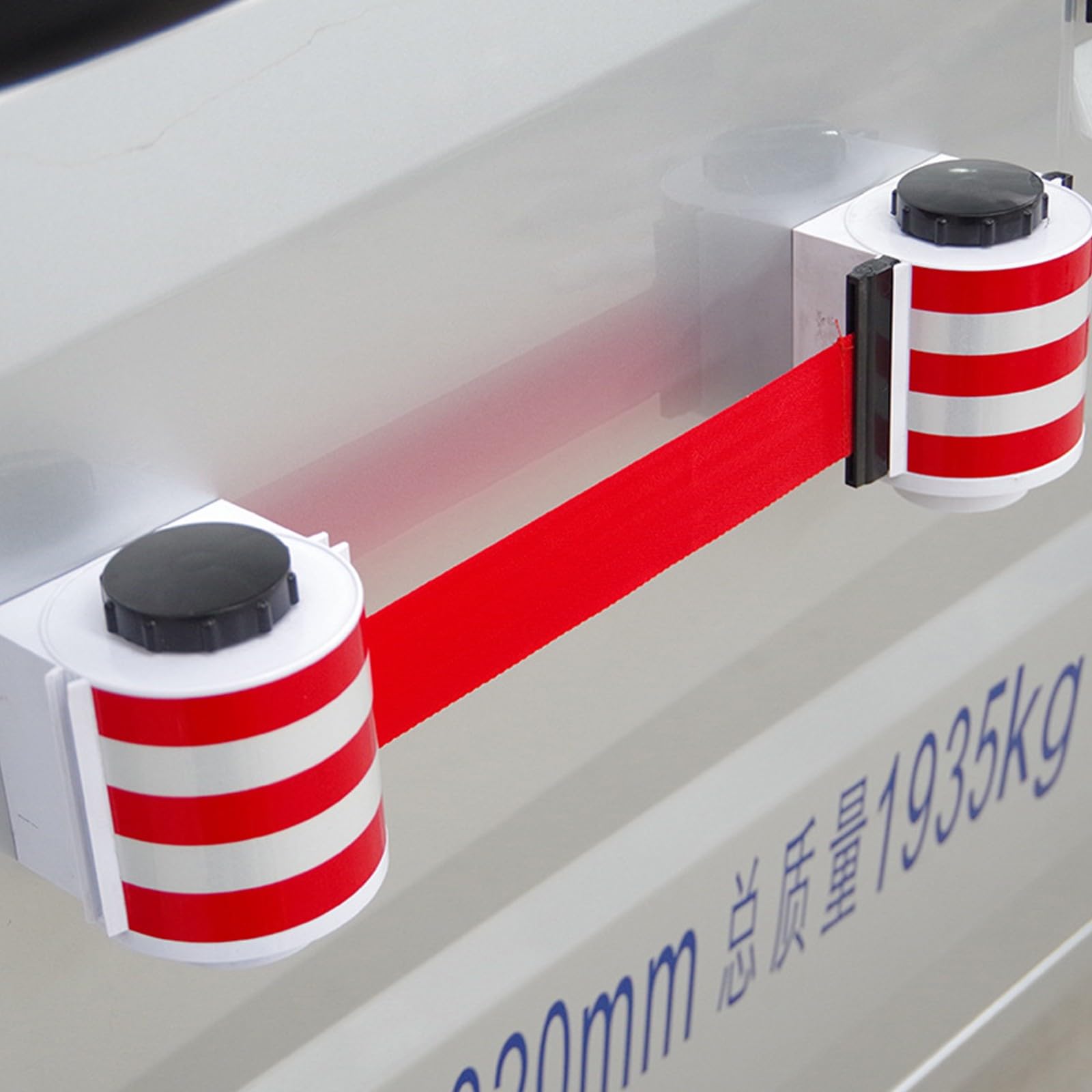 Taśma magnetyczna Bariery bezpieczeństwa klej, taśma termokurczliwa izolacja, taśma odblaskowa do szafek Narzędzia bezpieczeństwa, automatyczny typ zwijany.