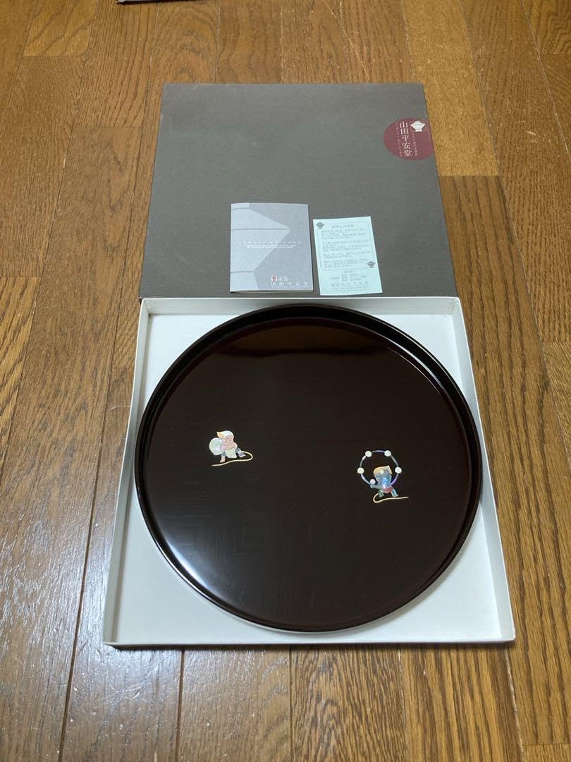 Amazon.co.jp: お盆 山田平安堂 風神雷神 黒 漆器 : おもちゃ