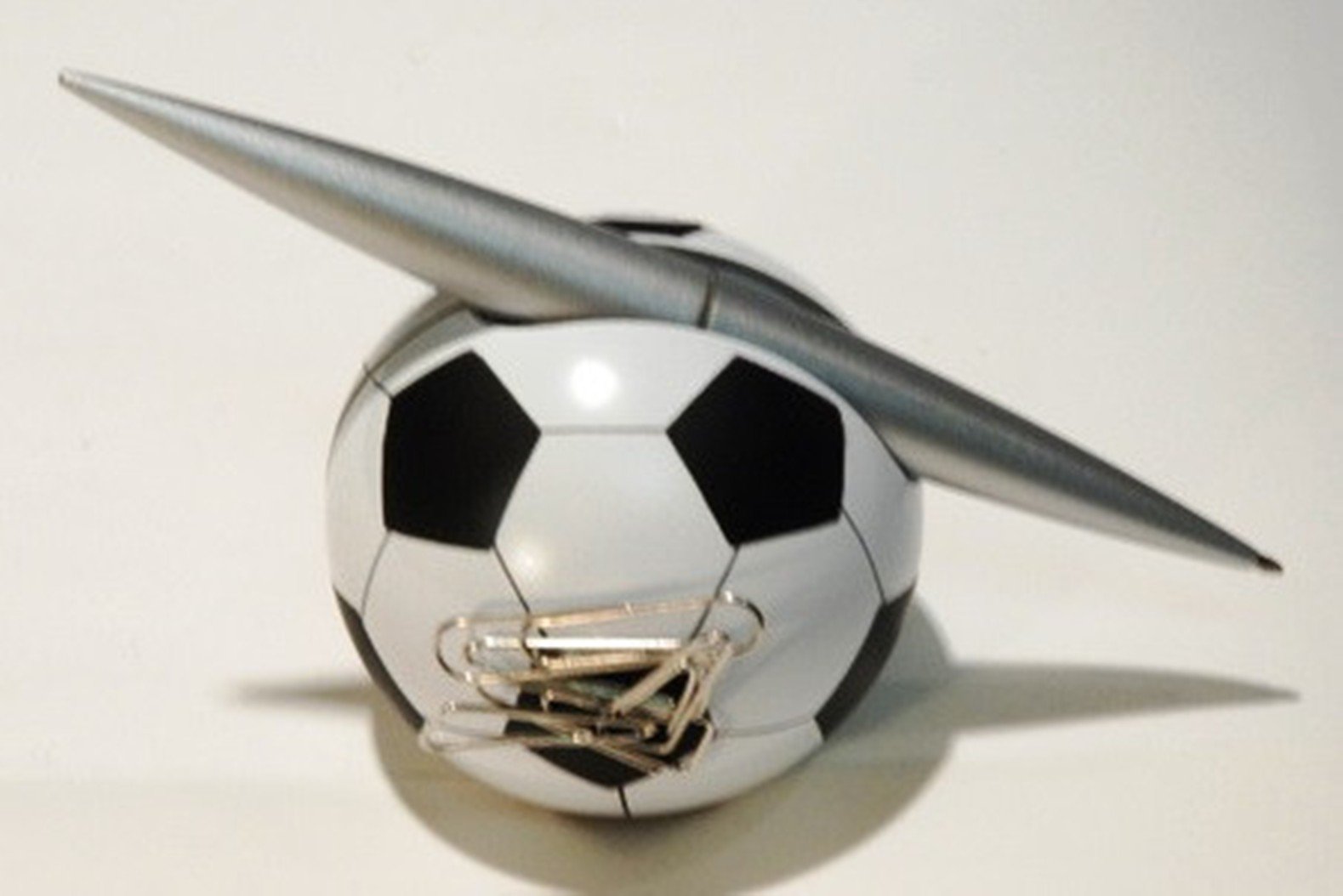 Heim Concept Soccer Pen Holder with Clip Dispenser