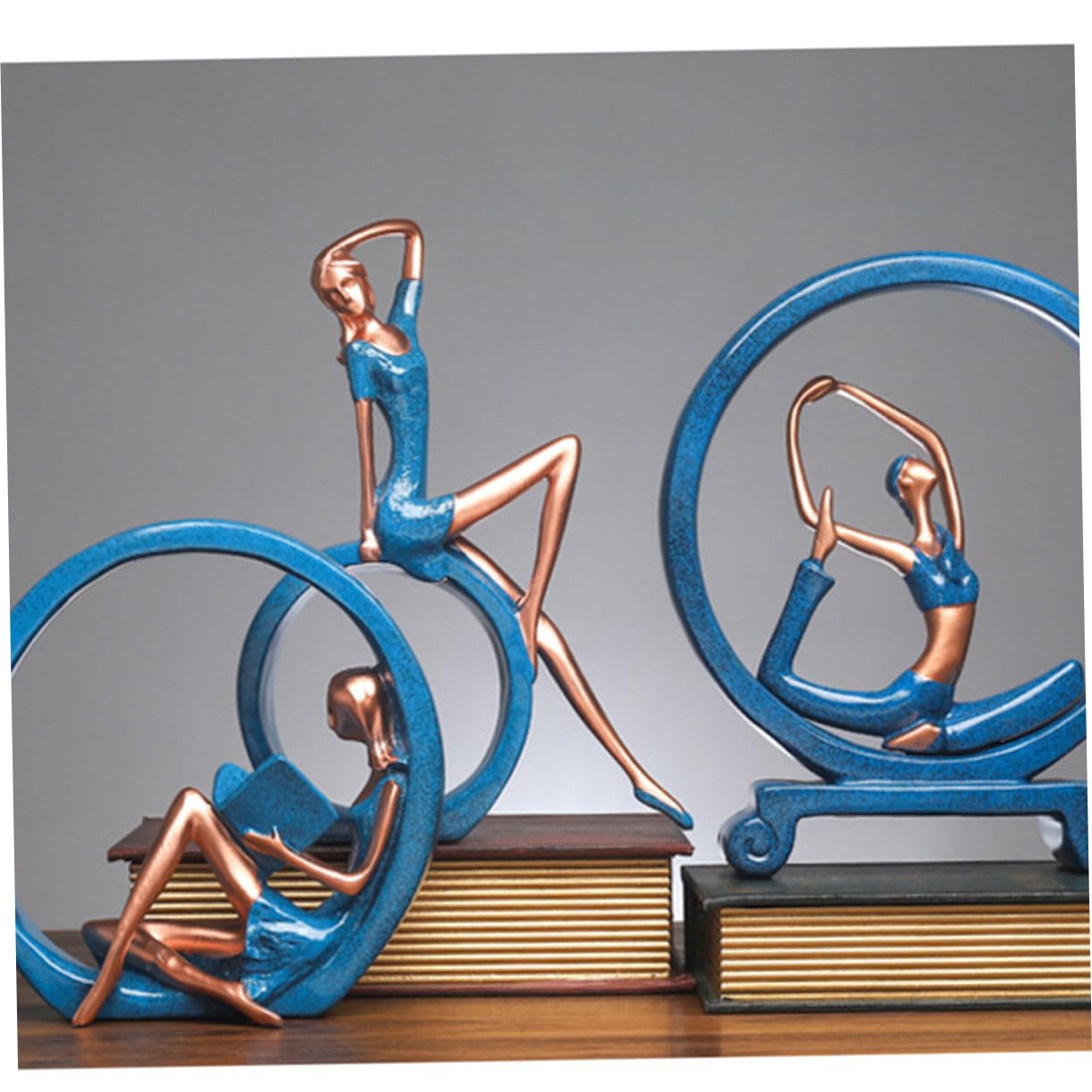 GALPADA Statuetta Ragazza Yoga Decorativa in Resina Blu per Casa | Artigianato Creativo da Tavolo, per Libreria e Scrivania, Stile Fashion Unico