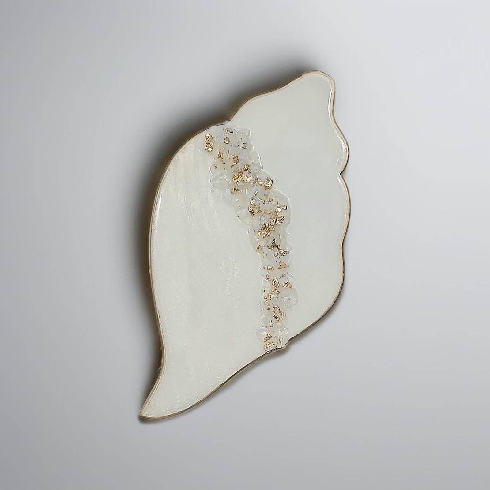 Inventive Art Creation Ethereal Conch Sculptural Wall Piece, Champagne with GoldAccent Vein with Opal Stones, 36 cm × 20 cm, Handcrafted 1