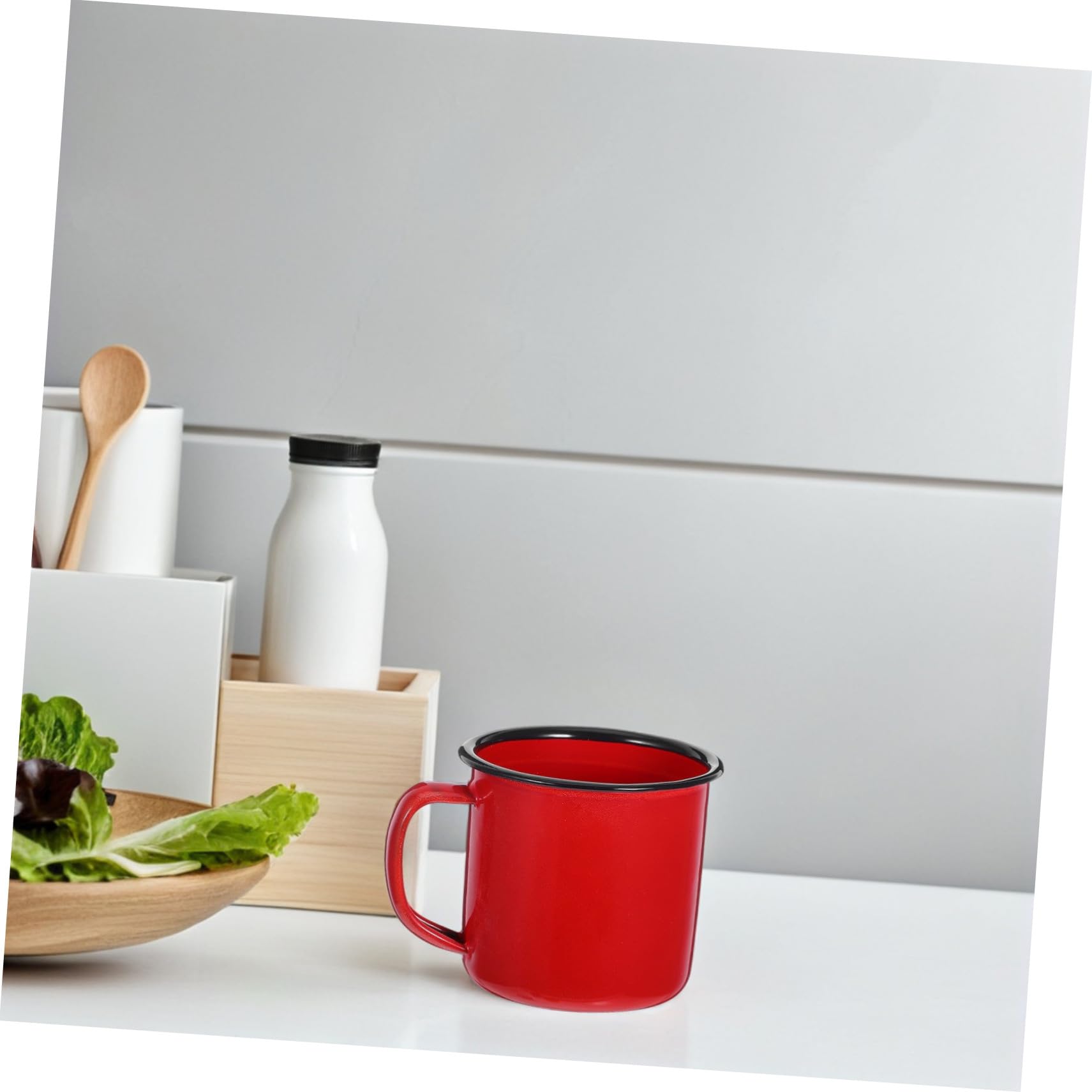 Emaillebecher im Retro Stil 4 Stück Komfortabel und Leicht zu Reinigen Emaille Trinkbecher für Familien und Restaurants im Einfachen Design
