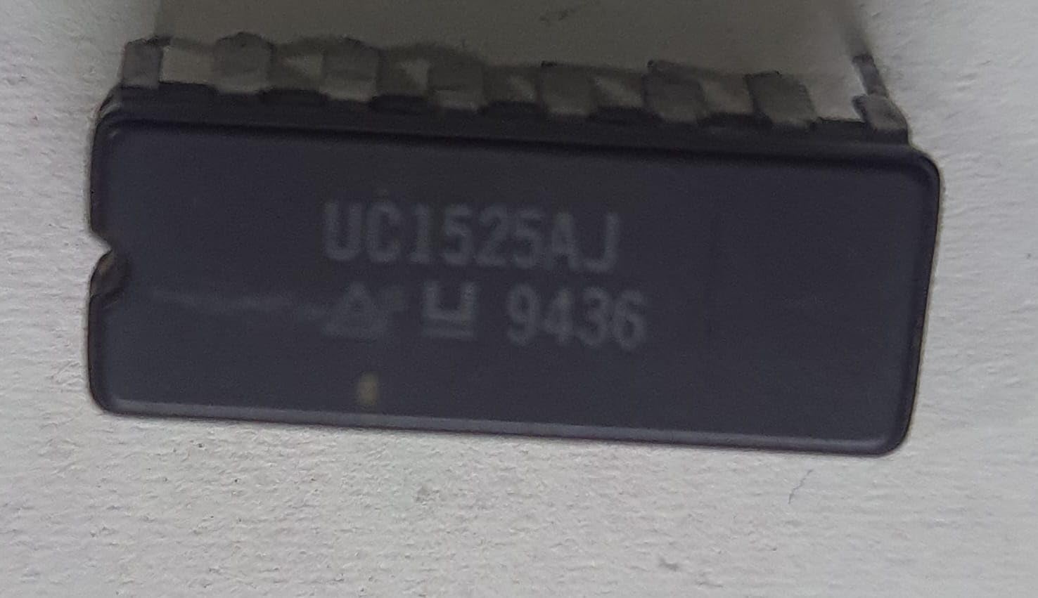UC1525AJ Integrated Circuit, Pulse Width Modulator IC-picture-32