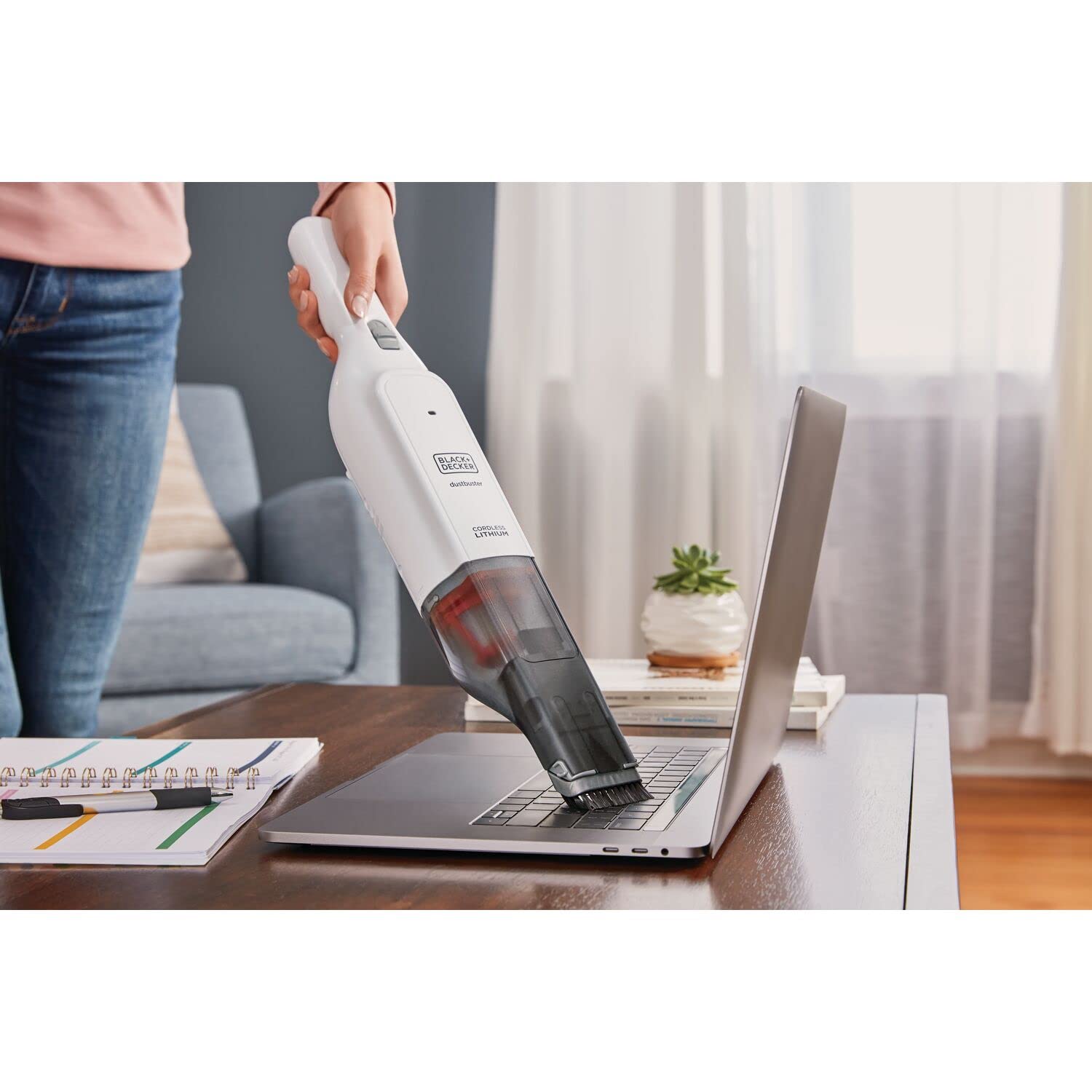 Black & Decker RECOGETODO 12V / 18 WH PELICANO con Boquilla