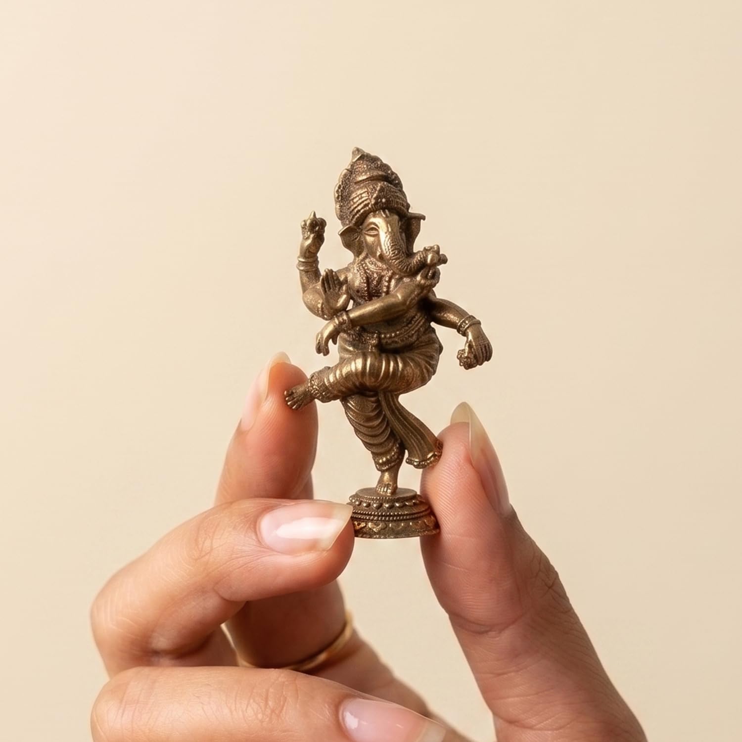 Ekhasa 100% Pure Brass Dancing Ganesha Idol (Size: 6.2cm) | Pital Ganesh Murti for Pooja Room, Home Decor, Office Desk and Car Dashboard | Vinayagar Statue for Diwali Puja