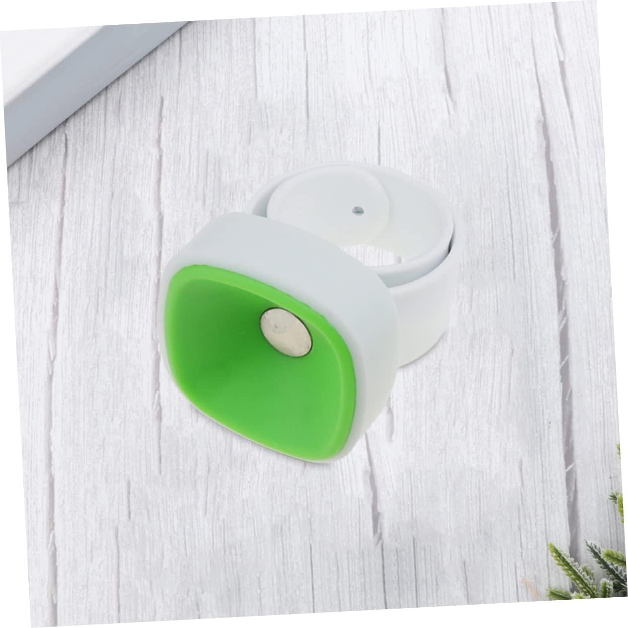 STOBOK 2 Sätze Handgelenk-magnetgehäuse Magnetisches Nadeletui Nähnadelhalter Für Das Handgelenk Handgemachtes Nähwerkzeug Nadelkissen Magnetisches Armband Magnethalter Gummi 3 Stück * 2