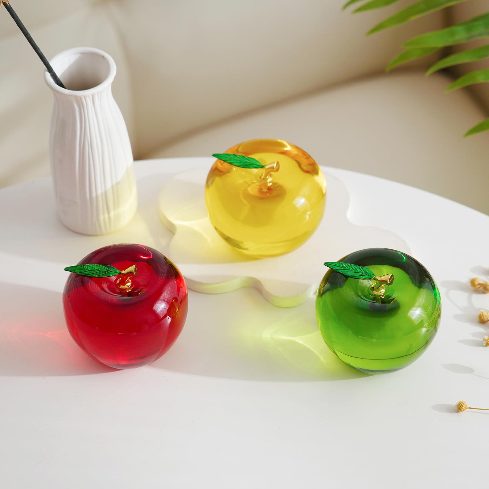 Statuetta a forma di mela in cristallo, fermacarte in vetro con stelo e foglia dorata, decorazione da scrivania per casa e ufficio, regalo di apprezzamento per gli insegnanti (rosso, 8,1 cm)