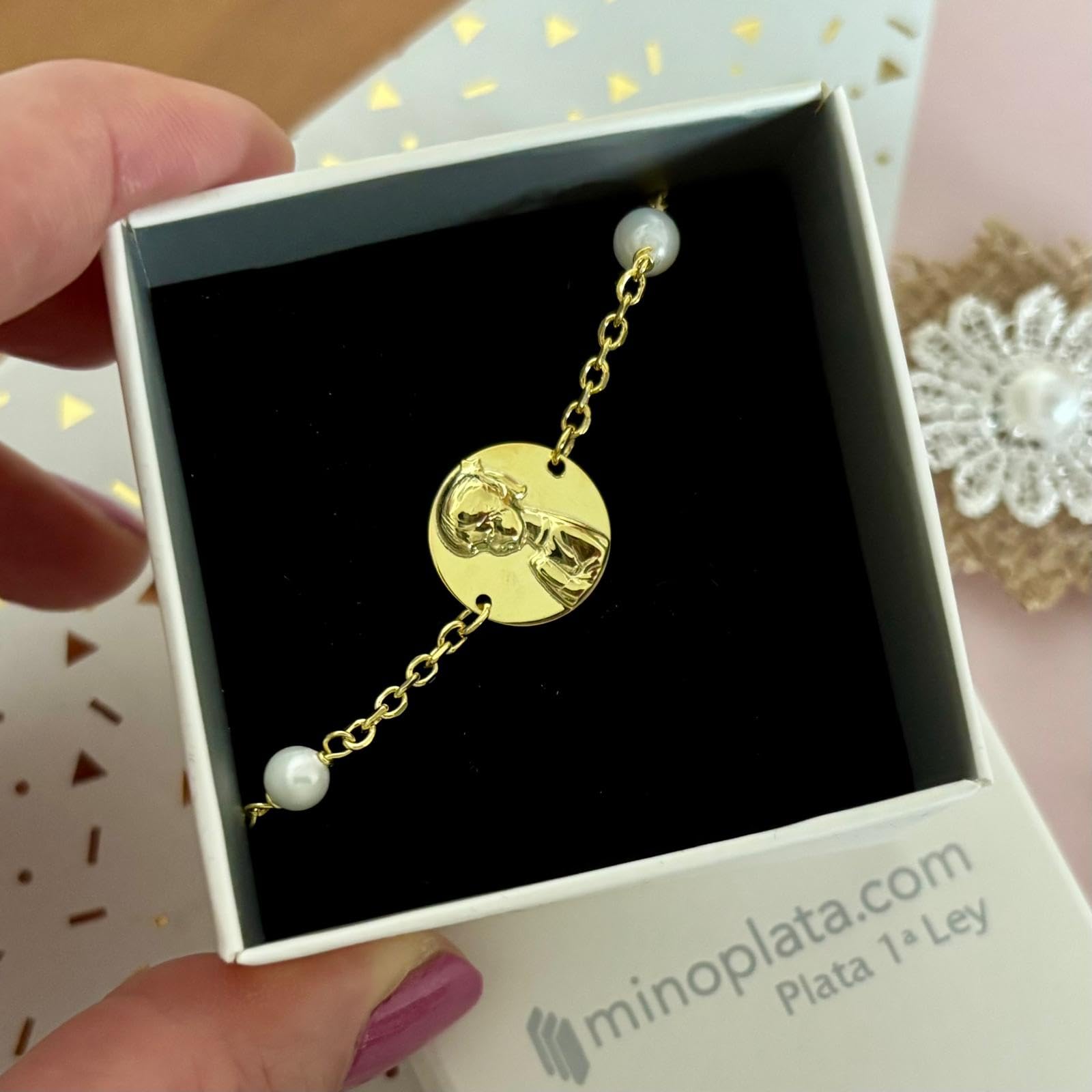 Pulsera infantil Virgen Niña de Plata chapada en Oro con Perlas