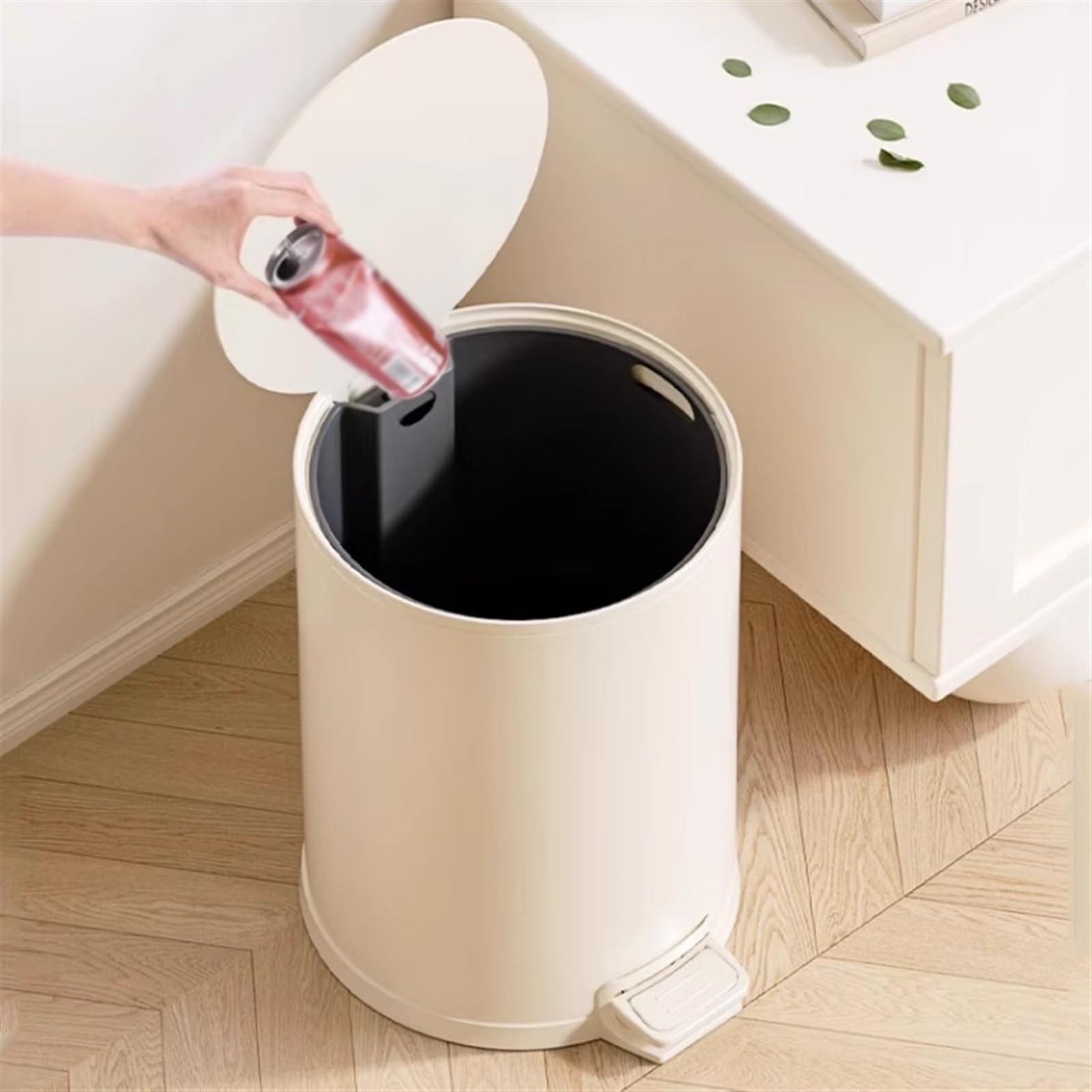 Waste Paper Basket okrągły kosz na śmieci ze stali nierdzewnej (8/10/15 litrów), z pokrywką z delikatnym mechanizmem zamykającym, pedałem nożnym i wyjmowanym koszem wewnętrznym (srebrny