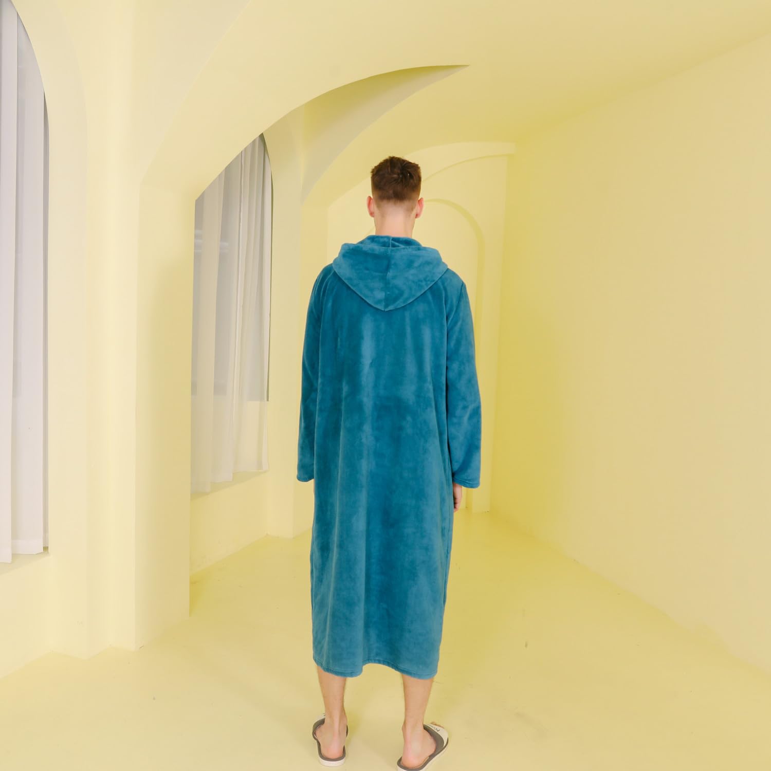 Damen/Herren-Bademantel aus weichem Plüsch mit Kapuze Reißverschluss warmem Fleece-Bademantel mit Gürtel Dicker Hausmantel für Herbst und Winter