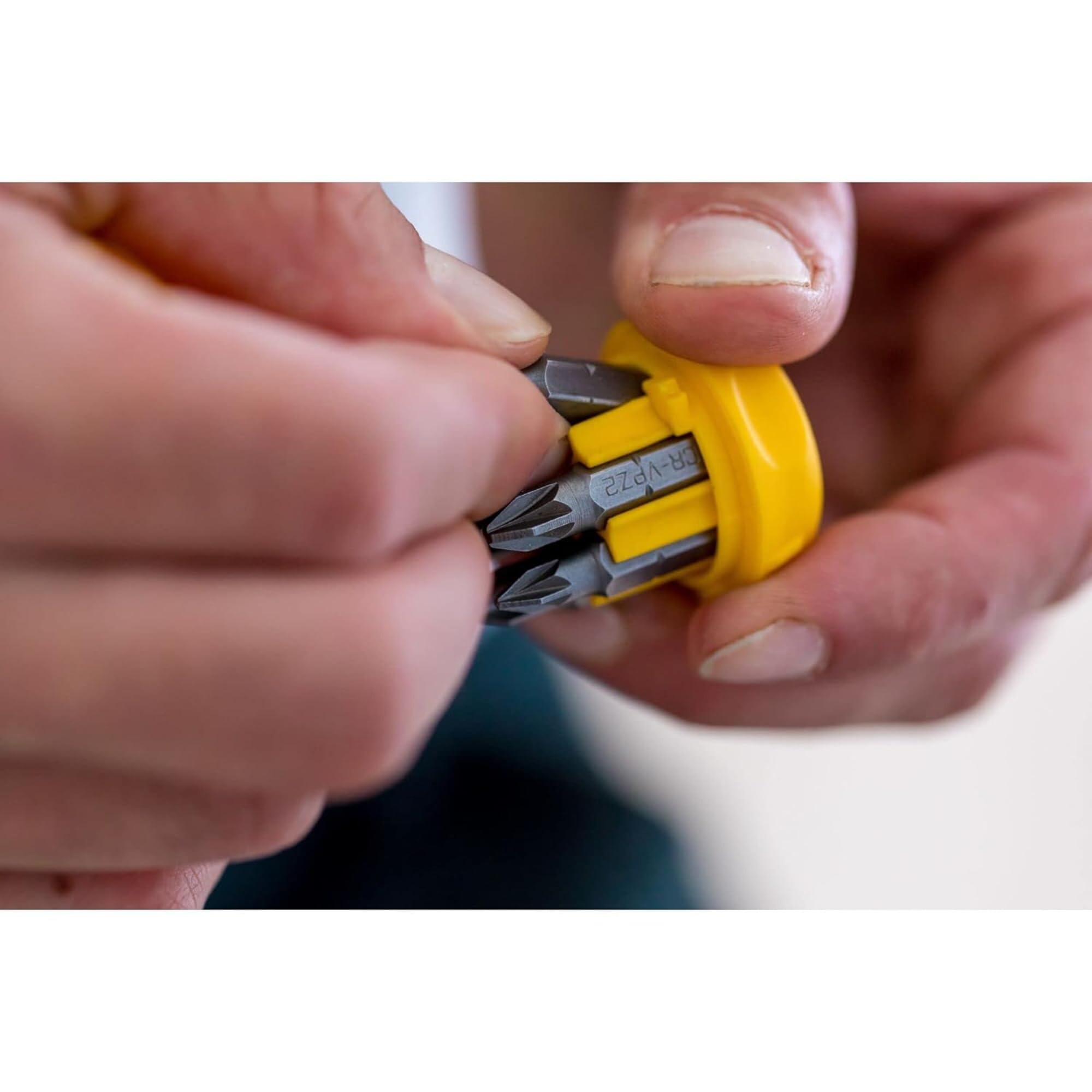 STANLEY 0-66-358 Multi-Bit Stubby Ratcheting Screwdriver, Comes with 6 Screwdriver Bits (PH1-PH2, PZ1-PZ2, Flared 4.5-6 mm), Magnetic Tip, Internal Bit Storage, Bi-Material Handle, Black & Yellow 4