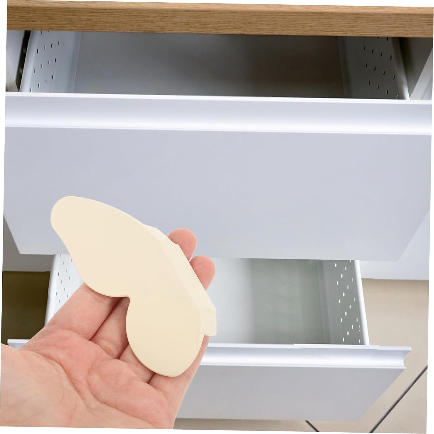 1pair Cute Butterfly Cabinet Knobs Decorative Pulls for Dresser Wardrobe Shoe Cabinet Cupboard Easy Installation Versatile Design for Room Furniture