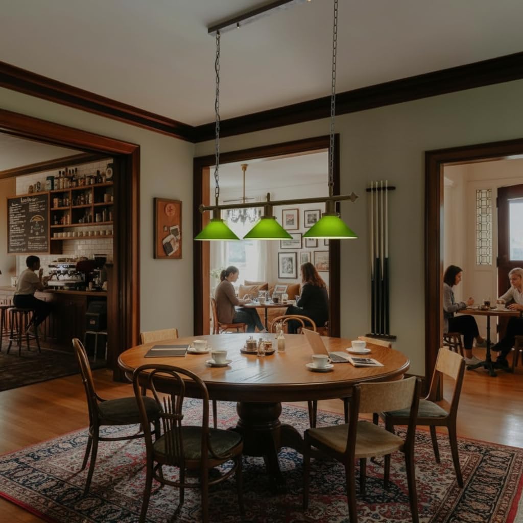 BARCELONA LED - Vintage Deckenpendelleuchte BANQUER mit 3x E27, Glasschirme in Grün oder Weiß, Gestell aus gealtertem Messing, dekorative Beleuchtung für Wohnzimmer, Esszimmer oder Billardtisch