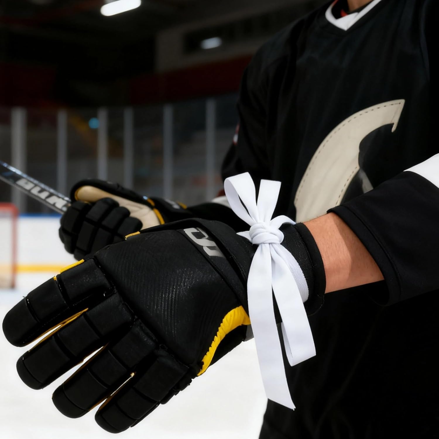 Protective Ice Hockey Gloves for Youth, 8 in / 20.32 Cm, Padded and Flexible Design