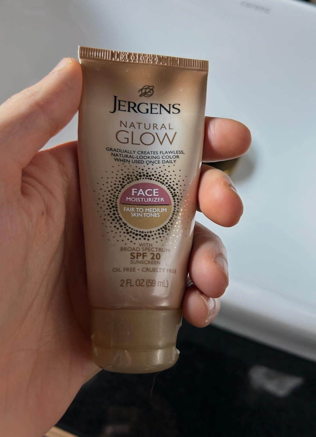 Jergens Natural Glow Face Self Tanner Lotion SPF 20, Sunless Tanning, Fair to Medium Skin Tone, Daily Facial Sunscreen, Oil-Free, Broad Spectrum UVA and UVB Protection, 2 Oz, Pack of 2