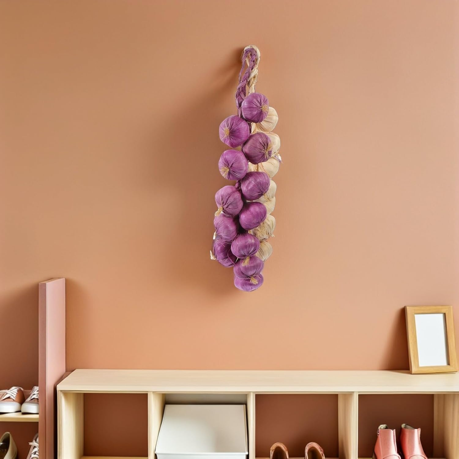 VANZACK 5pcs Lifelike Artificial Garlic Hanging String Garland for Kitchen Home Restaurant Party Garden Wall Display Realistic Simulation Garlic Decor with Authentic Texture and Low