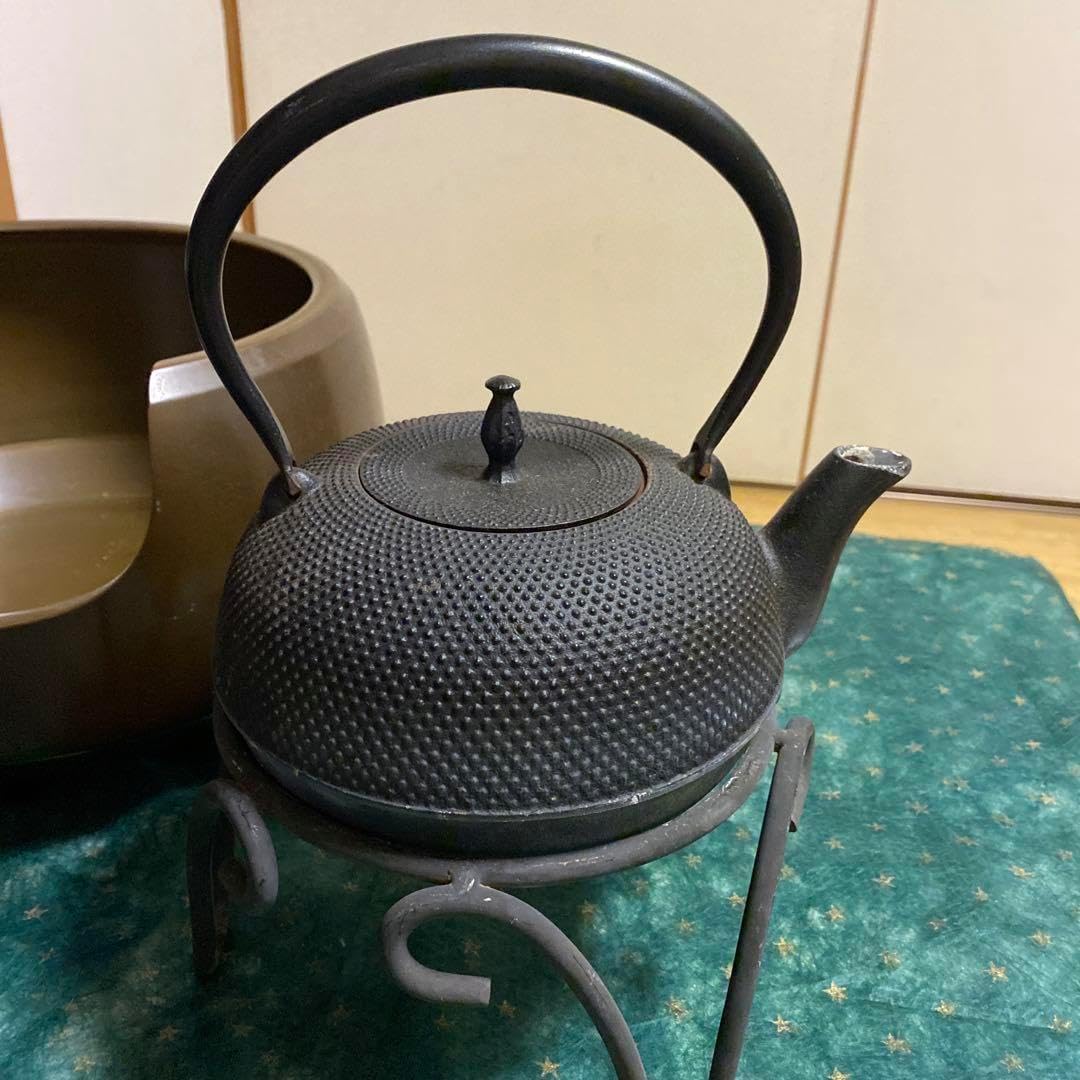 アンティークなガラス扉のキャビネット6ドロワー ミントグリーン木製キャビネット アンティークなガラス扉のキャビネット6ドロワー ミントグリーン木製