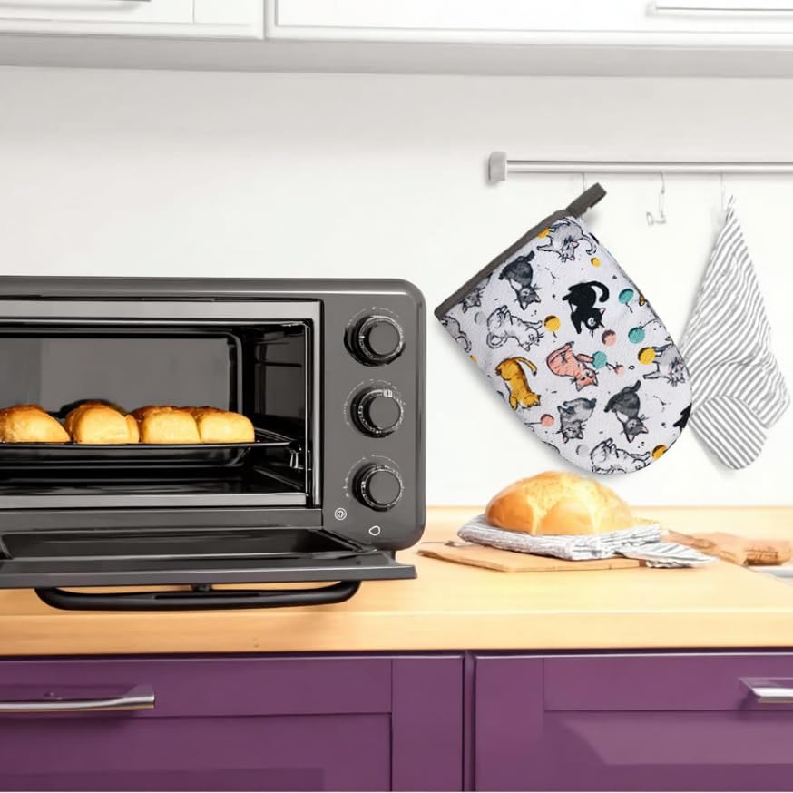 Cute Cat Oven Mitts, High Heat Resistant Kitchen Oven Gloves, Mini Silicone Oven Mitts, Non-Slip Grip Surfaces and Hanging Loop for Grilling, Baking, Cooking and Microwave, Gift - Image 3