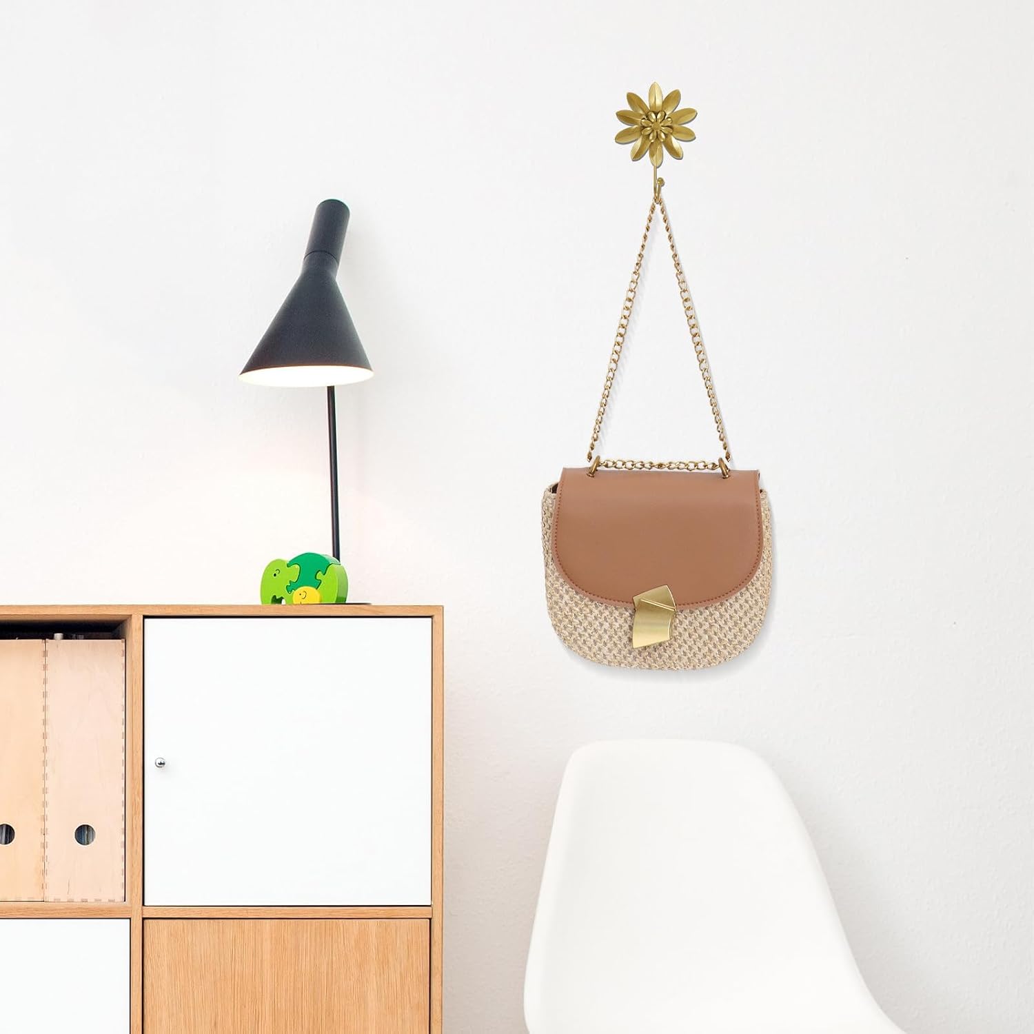 Creative Mini Wall Mounted Metal Hook for Clothes and Handbags, Golden Flower Shape with Stable Hanging and Luxurious Finish, for Living Room and Home Organization image 5