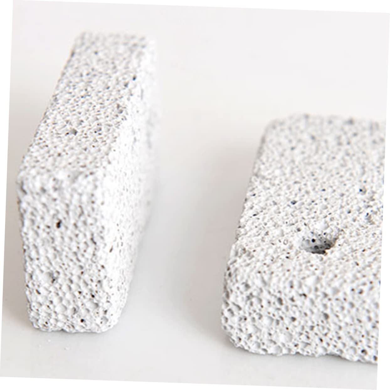 SUPVOX 120piezas Molar Stone para Pequeños Animales Piedra De Molienda Volcánica para Hámster Conejos y Cobayas para Roer y Mantener Dientes Saludables