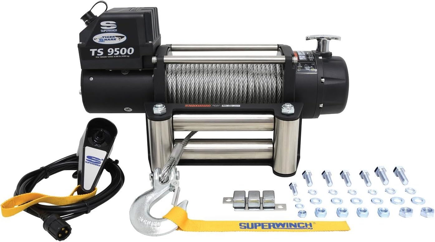 Superwinch 1595200 Tiger Shark 9.5, 12 VDC winch, 9,500 lb/4,309 kg capacity with roller fairlead