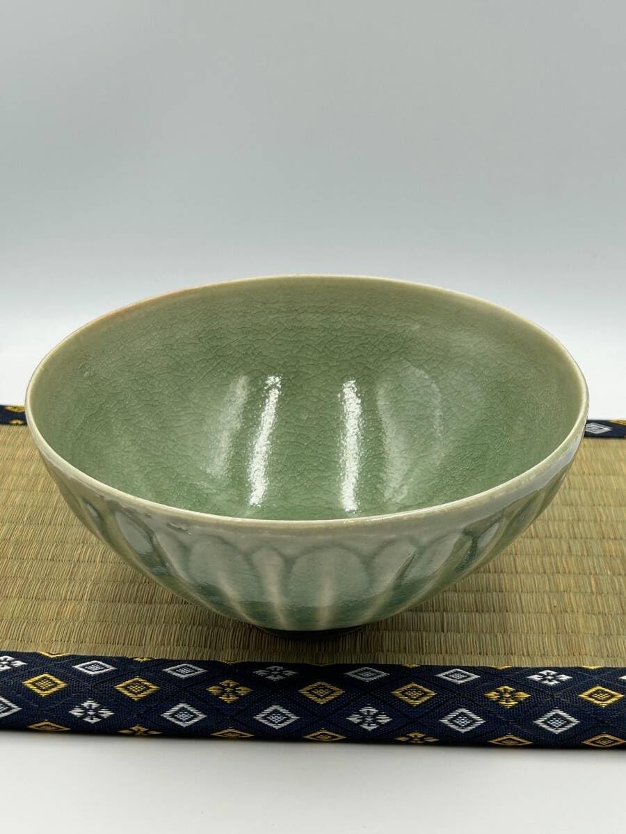 龍泉窯 大碗 青瓷 宋時代 青磁碗 龍泉窯 文化遺産オンライン
