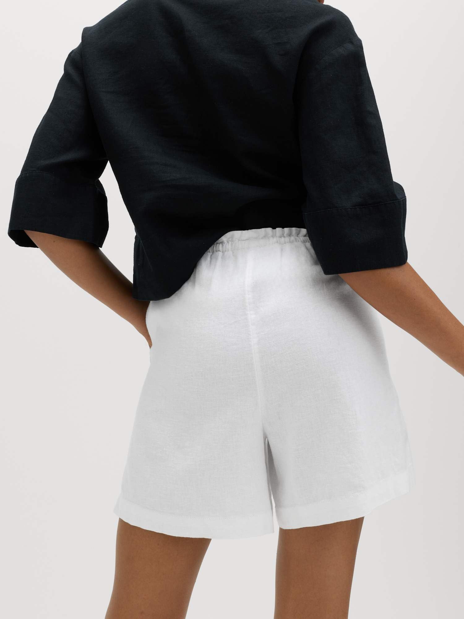 Marks & Spencer Damen-Shorts aus Leinenmischgewebe mit hohem Bund – Kordelzug im Bund – Zwei praktische Taschen an den Hüften