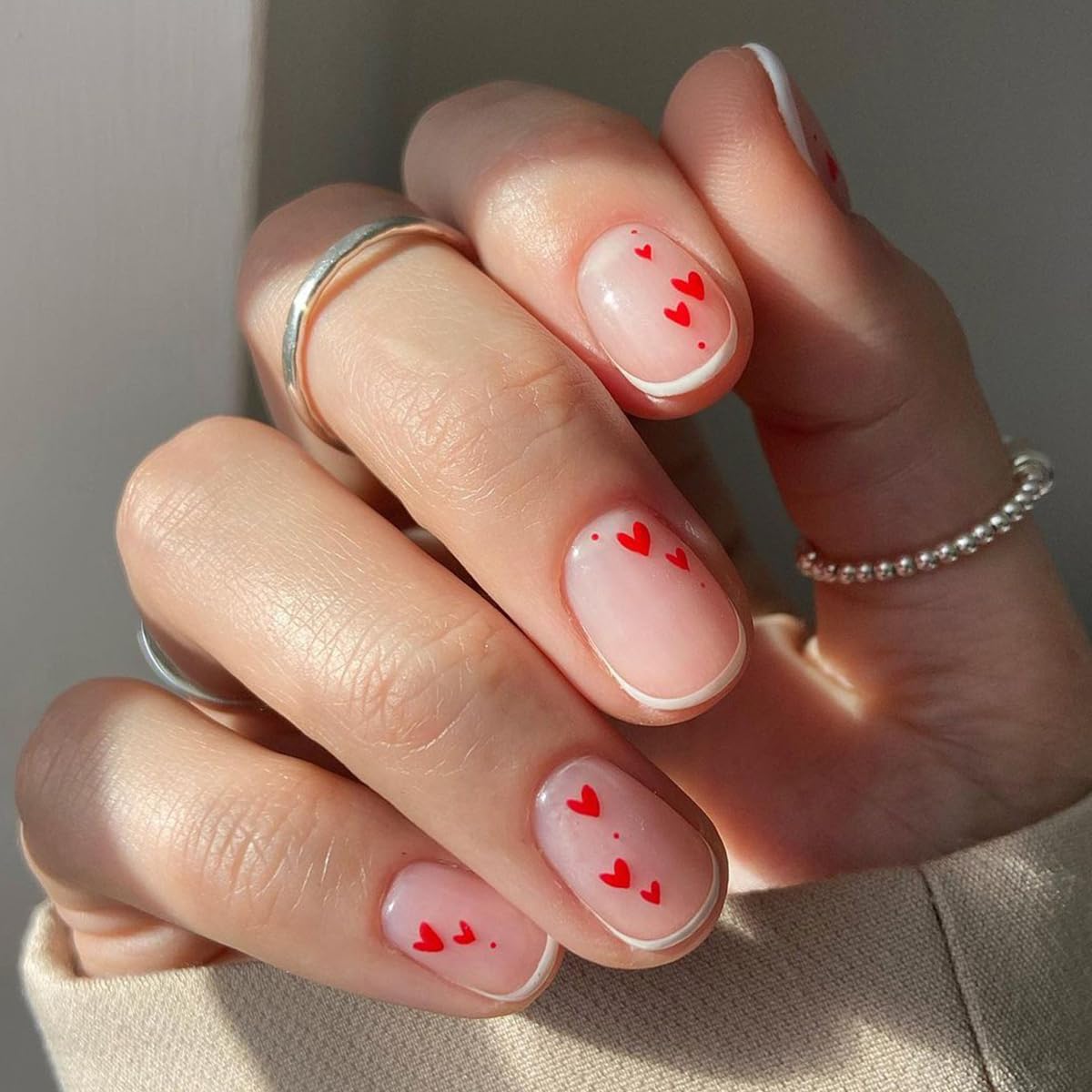 24Pcs Valentines Day Press on Nails Short Square French Tip Fake Nails with Heart Design Nude False Nails Acrylic Artificial Nails Glossy Glue on Nails Stick on Nails for Women Extra Short French Nail