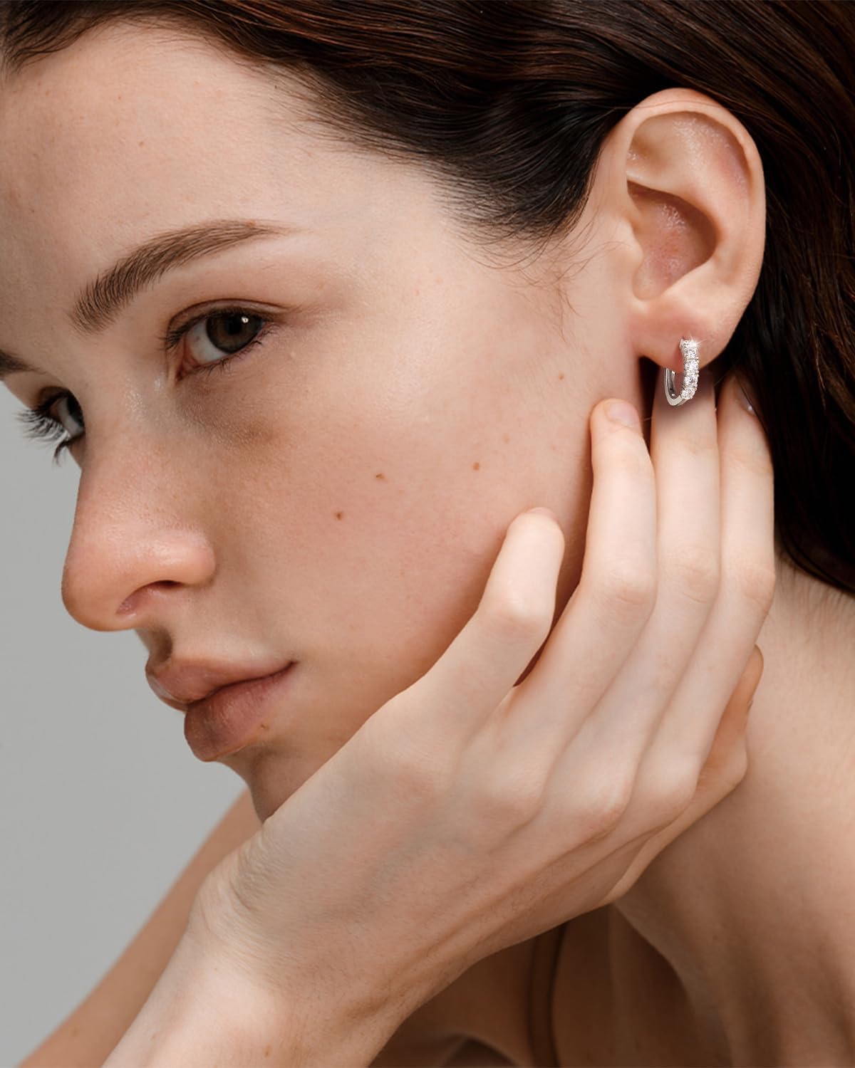 Moissanite Hoop Earrings for Women, 18K White Gold Plated 925 Sterling Silver VVS Round Cut Lab Created Diamond Huggie Brilliant Round Cut Earrings Hypoallergenic, Moissanite Jewelry Gifts for Her