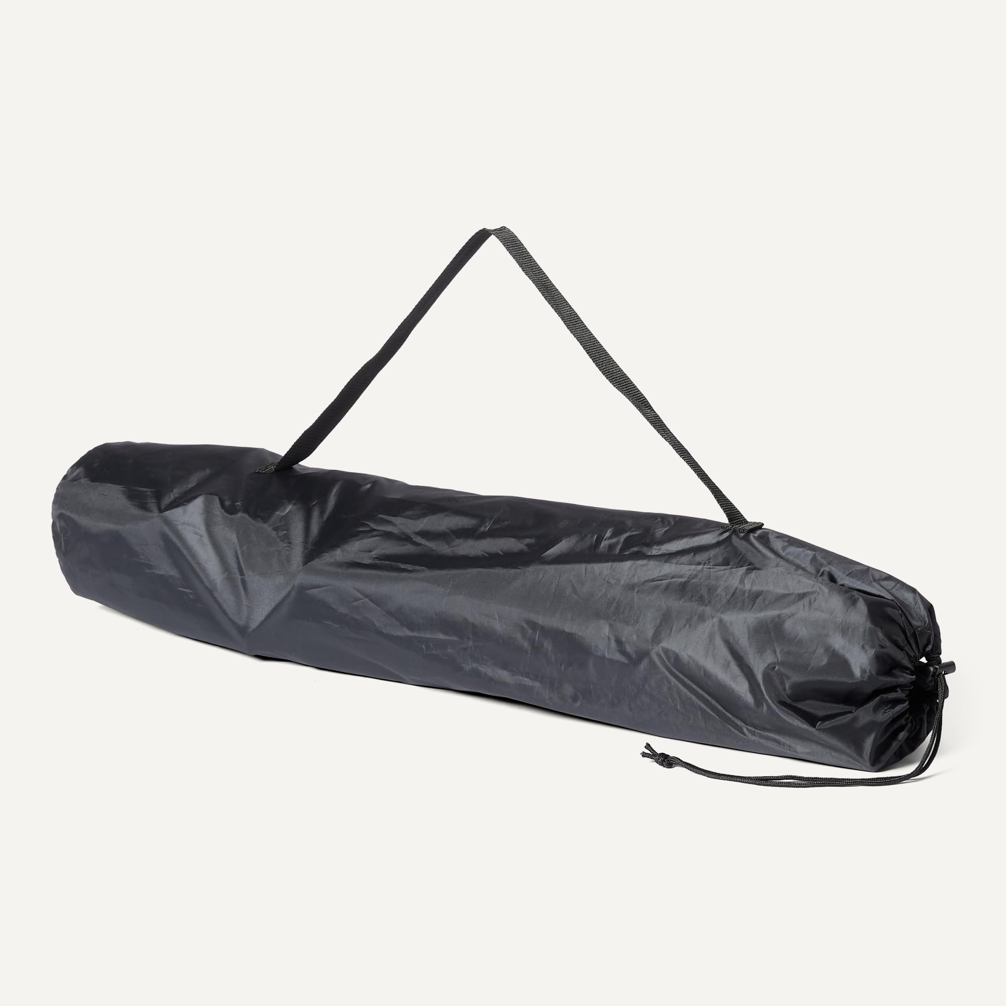Amazon Basics Silla de Camping Plegable Portátil con Portavasos - Silla de Exterior con Marco de Acero, Resistente al Agua, con Bolsa de Transporte - 72,5cm x 52,5cm x 93,2cm - Negro - Pack de 2