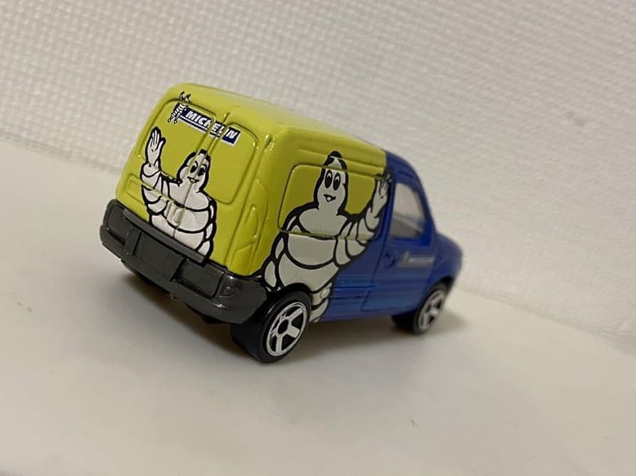 ヴィンテージ マジョレット ホワイトルノー4L エールフランスダイキャスト ヴィンテージ マジョレット ホワイトルノー4L エールフランス