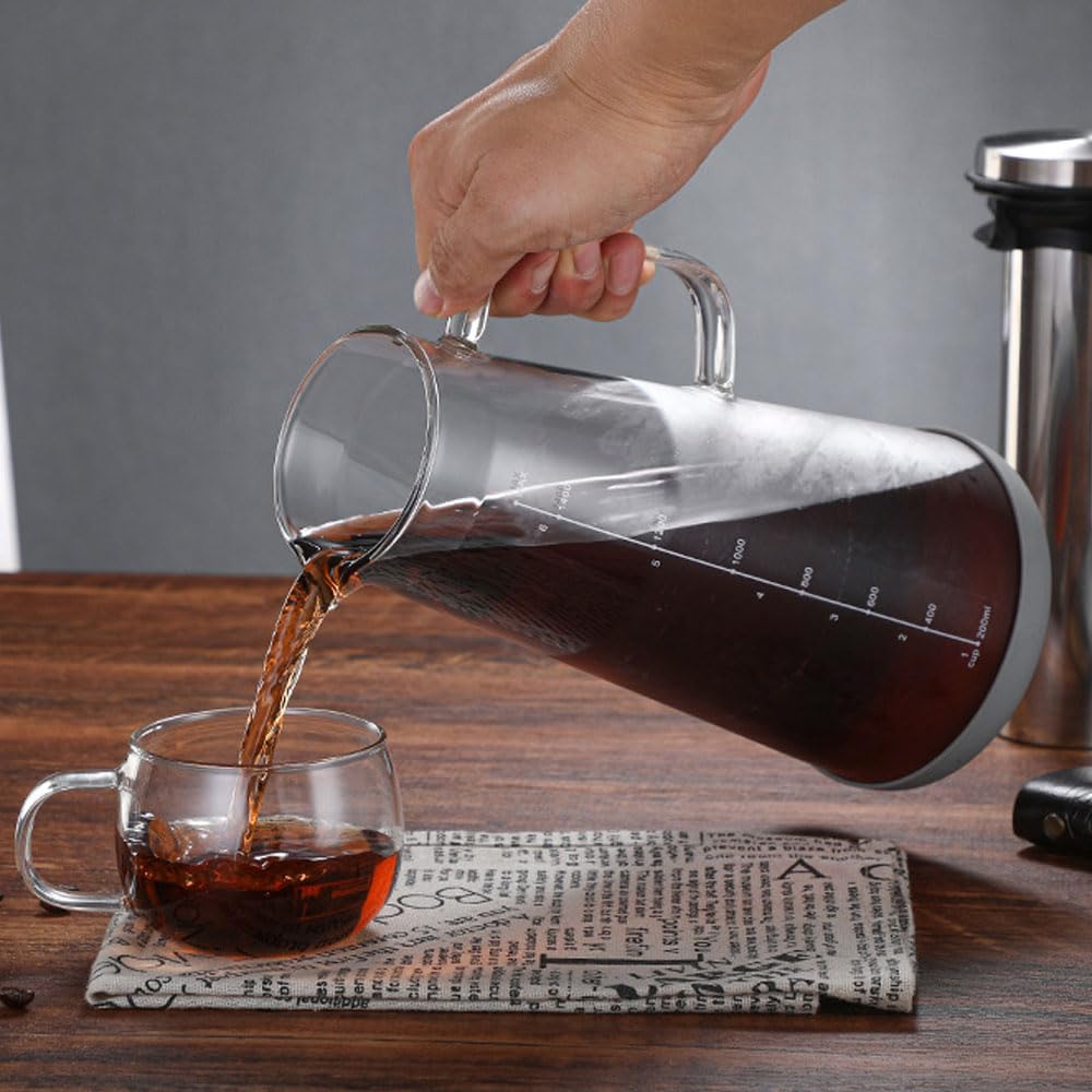 Pichet en verre 1400 ml avec base silicone
