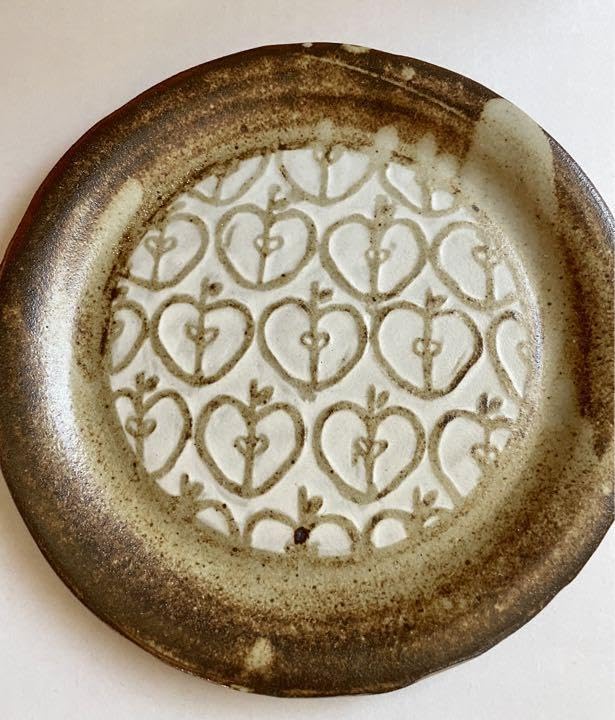 Amazon.co.jp: 益子焼 吉澤奈保子 りんごプレート : ホーム＆キッチン