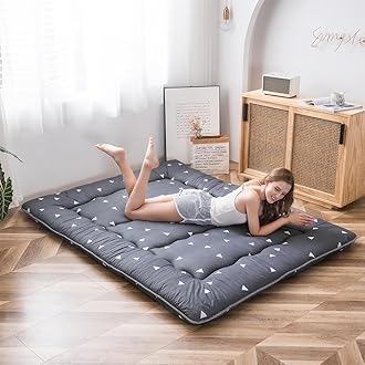 MAXYOYO Grey Triangle Japanese Floor Futon Mattress, Tatami Floor Mat Portable Camping Mattress Kids Sleeping Pad Foldable Roll Up Floor Lounger Pillow Bed Queen Size with Mattress Protector Cover